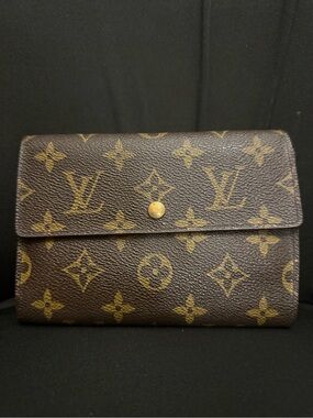 Louis Vuitton Monogram Canvas Clutch Wallet - Brown/Gold
